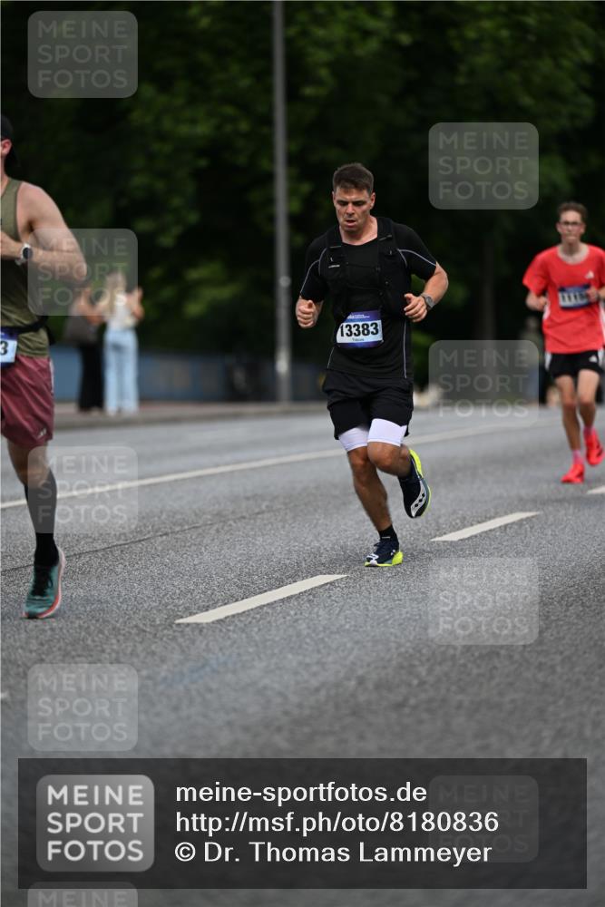 29.06.2025 - hella hamburg halbmarathon Dr. Thomas Lammeyer http://msf.ph/oto/8180836 29.06.2025 09:47:13 Kennedybrücke 1122, 1953, 2483, 3189, 3379, 5308, 5344, 7231, 7793, 9079, 10173, 10351, 11150 meine-sportfotos.de