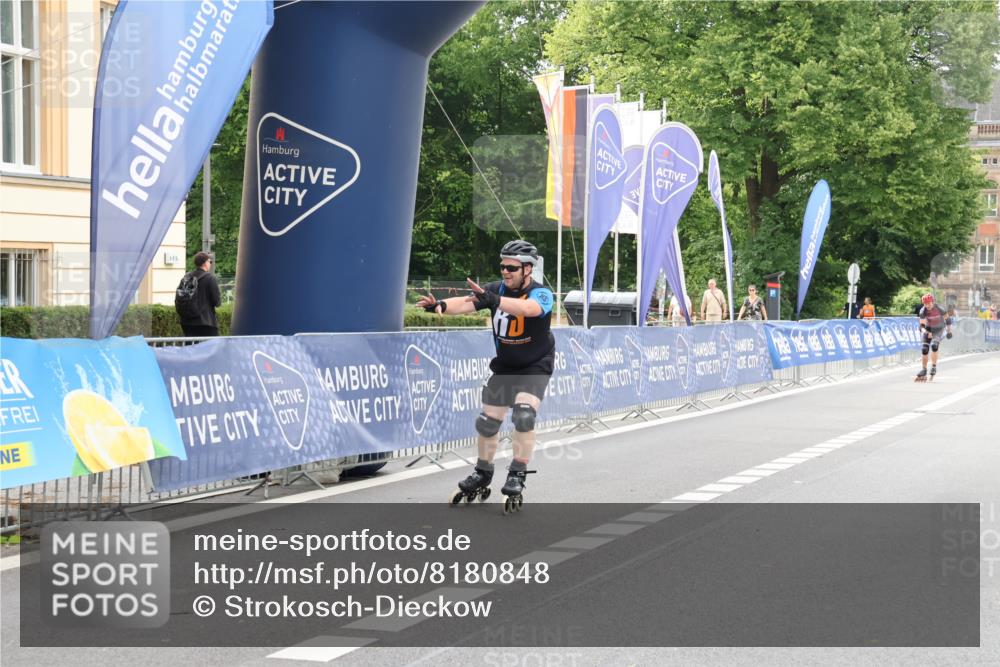 29.06.2025 - hella hamburg halbmarathon Strokosch-Dieckow http://msf.ph/oto/8180848 29.06.2025 09:21:49 Ziel 20067, 20068, 20070, 20352 meine-sportfotos.de