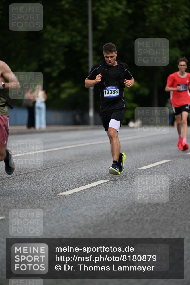 29.06.2025 - hella hamburg halbmarathon Dr. Thomas Lammeyer http://msf.ph/oto/8180879 29.06.2025 09:47:13 Kennedybrücke 1122, 1953, 2483, 3189, 3379, 5308, 5344, 7231, 7793, 9079, 10173, 10351, 11150 meine-sportfotos.de