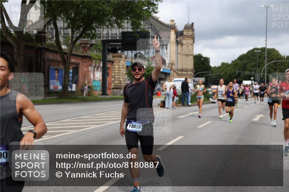 29.06.2025 - hella hamburg halbmarathon Yannick Fuchs http://msf.ph/oto/8180887 29.06.2025 10:43:00 20KM 1163, 1176, 1537, 1892, 2260, 3985, 4711, 4847, 4890, 5421, 6389, 6923, 8889, 9348, 9661, 9770, 11451, 12149, 12534, 12690, 12840, 13009, 13183, 13450, 13962, 14033, 14192, 14511, 14990, 15384, 15784, 15894, 15917, 15981, 16592, 17127, 17395, 17745, 17855, 17982, 18251, 18598, 18815, 18887 meine-sportfotos.de