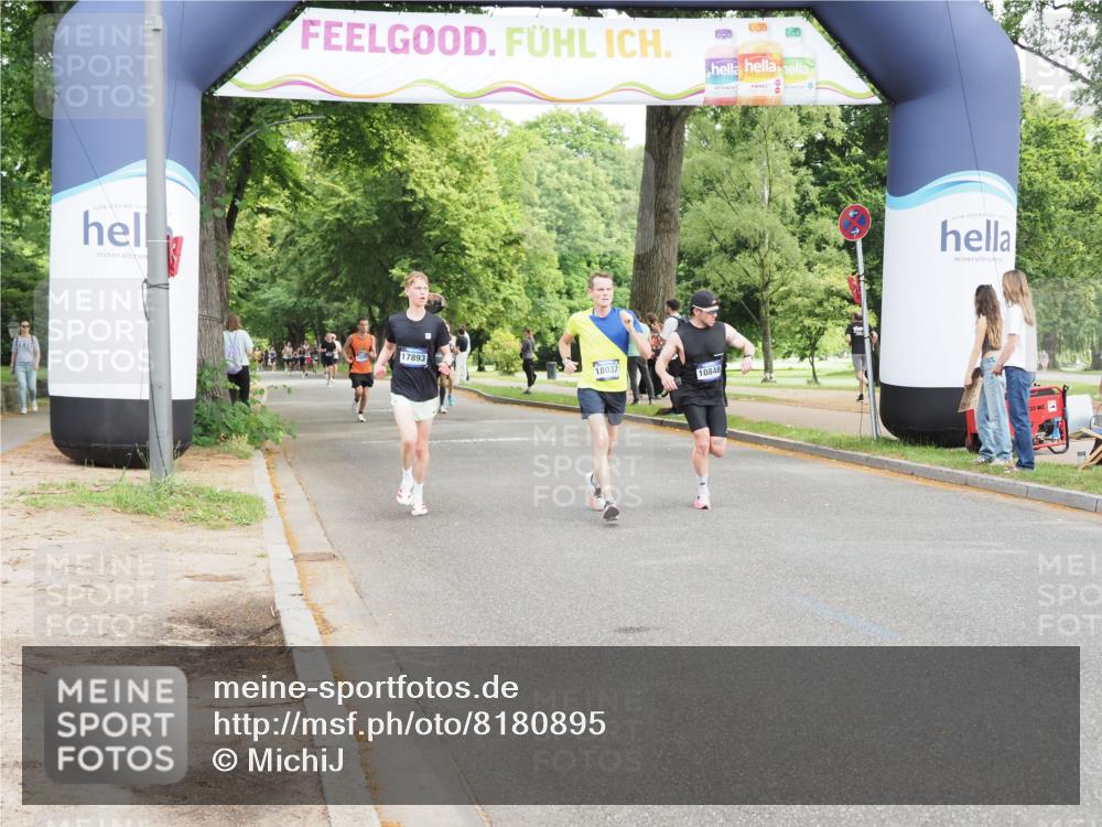29.06.2025 - hella hamburg halbmarathon MichiJ http://msf.ph/oto/8180895 29.06.2025 10:17:14 Zwischen KM18-KM19 1065, 5344 meine-sportfotos.de