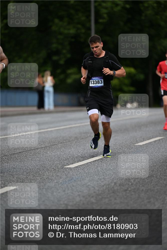 29.06.2025 - hella hamburg halbmarathon Dr. Thomas Lammeyer http://msf.ph/oto/8180903 29.06.2025 09:47:14 Kennedybrücke 1122, 1953, 3189, 3379, 5308, 5344, 7231, 7793, 9079, 10173, 11150 meine-sportfotos.de