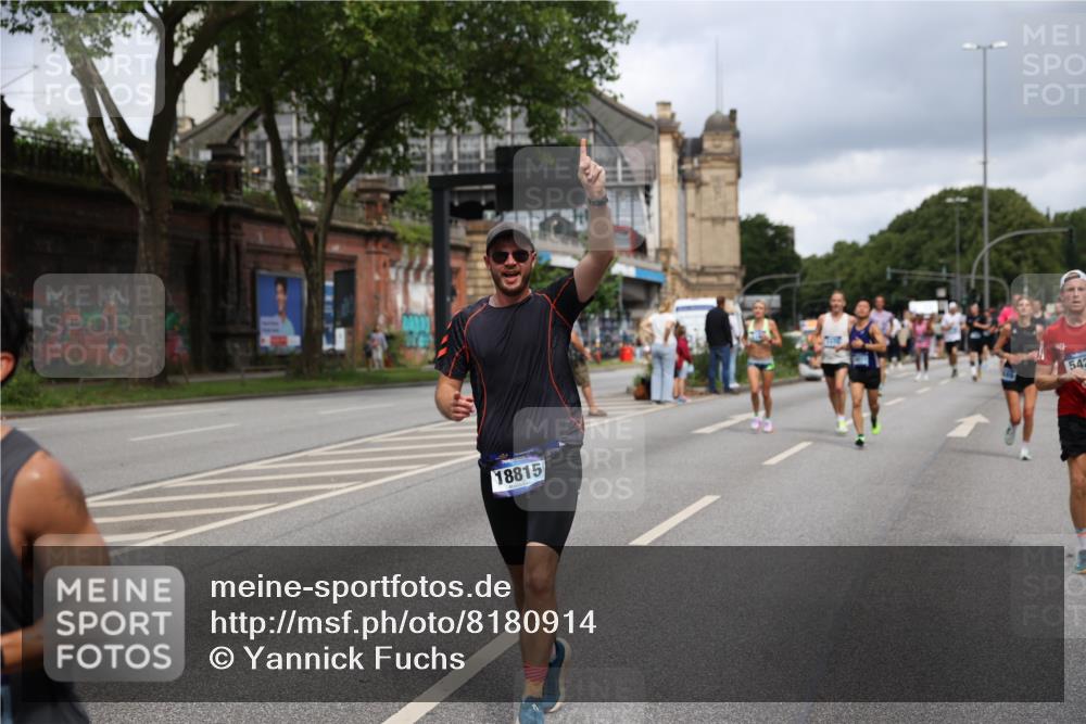 29.06.2025 - hella hamburg halbmarathon Yannick Fuchs http://msf.ph/oto/8180914 29.06.2025 10:43:00 20KM 1163, 1176, 1537, 1892, 2260, 3985, 4711, 4847, 4890, 5421, 6389, 6923, 8889, 9348, 9661, 9770, 11451, 12149, 12534, 12690, 12840, 13009, 13183, 13450, 13962, 14033, 14192, 14511, 14990, 15384, 15784, 15894, 15917, 15981, 16592, 17127, 17395, 17745, 17855, 17982, 18251, 18598, 18815, 18887 meine-sportfotos.de