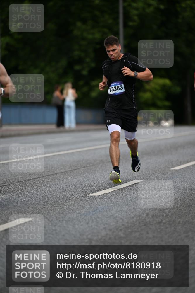 29.06.2025 - hella hamburg halbmarathon Dr. Thomas Lammeyer http://msf.ph/oto/8180918 29.06.2025 09:47:14 Kennedybrücke 1122, 1953, 3189, 3379, 5308, 5344, 7231, 7793, 9079, 10173, 11150 meine-sportfotos.de