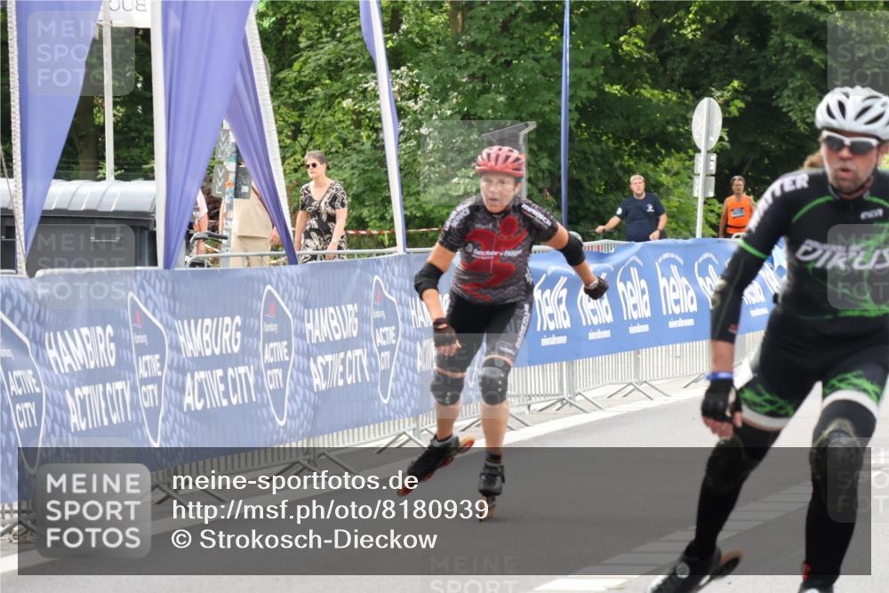 29.06.2025 - hella hamburg halbmarathon Strokosch-Dieckow http://msf.ph/oto/8180939 29.06.2025 09:21:52 Ziel 20067, 20068, 20070 meine-sportfotos.de