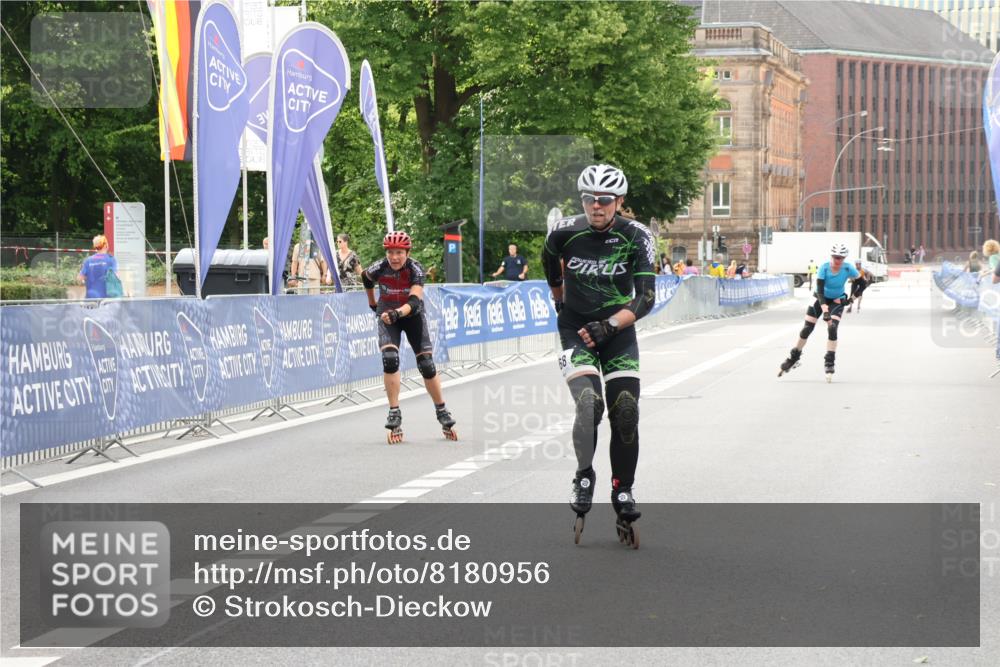29.06.2025 - hella hamburg halbmarathon Strokosch-Dieckow http://msf.ph/oto/8180956 29.06.2025 09:21:53 Ziel 20067, 20068, 20070 meine-sportfotos.de