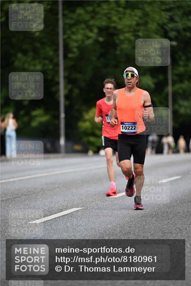 29.06.2025 - hella hamburg halbmarathon Dr. Thomas Lammeyer http://msf.ph/oto/8180961 29.06.2025 09:47:15 Kennedybrücke 1122, 1953, 3189, 3379, 5308, 5344, 7231, 7793, 9079, 10173, 11150 meine-sportfotos.de
