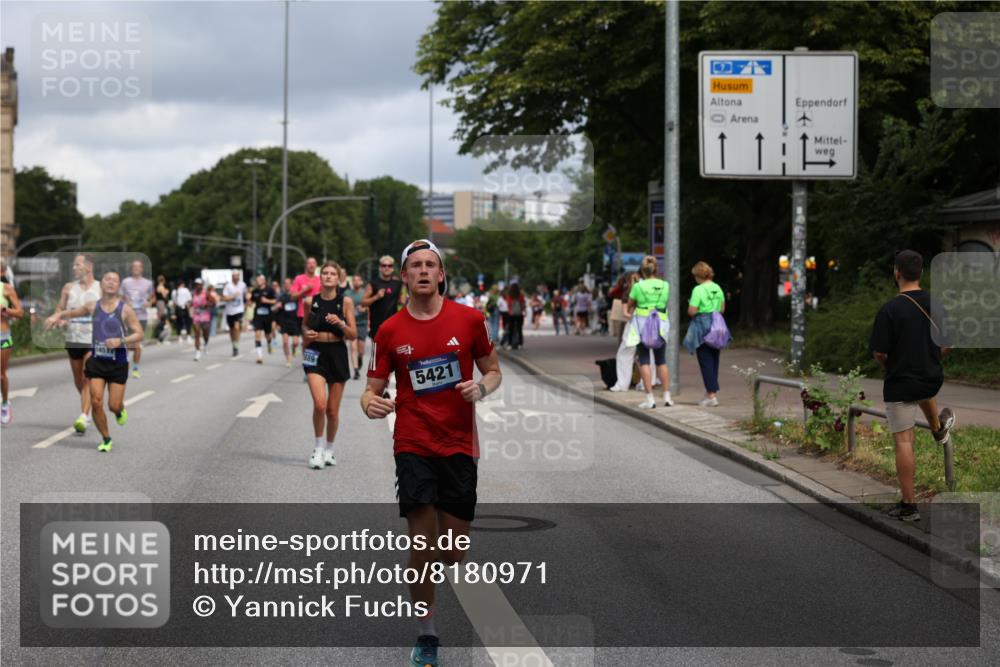 29.06.2025 - hella hamburg halbmarathon Yannick Fuchs http://msf.ph/oto/8180971 29.06.2025 10:43:01 20KM 1163, 1176, 1537, 1892, 2260, 3985, 4711, 4847, 4890, 5421, 6389, 6923, 8302, 8889, 9348, 9661, 9770, 10053, 10860, 11451, 11679, 12149, 12534, 12690, 12840, 13009, 13183, 13450, 13962, 14033, 14192, 14511, 14990, 15384, 15784, 15894, 15917, 15981, 16592, 17127, 17395, 17745, 17855, 17982, 18251, 18598, 18815, 18887 meine-sportfotos.de