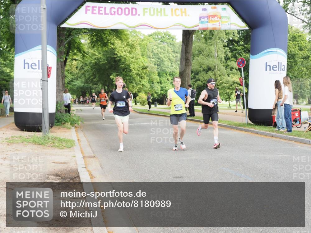 29.06.2025 - hella hamburg halbmarathon MichiJ http://msf.ph/oto/8180989 29.06.2025 10:17:15 Zwischen KM18-KM19 1065, 5344, 10848, 18037 meine-sportfotos.de