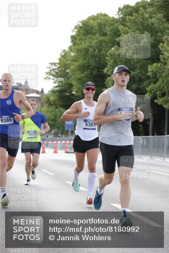29.06.2025 - hella hamburg halbmarathon Jannik Wohlers http://msf.ph/oto/8180992 29.06.2025 09:42:40 Lombardsbrücke 4338, 5301, 9097, 9385, 11994, 12341, 12529, 12992, 13346, 14728, 18037 meine-sportfotos.de