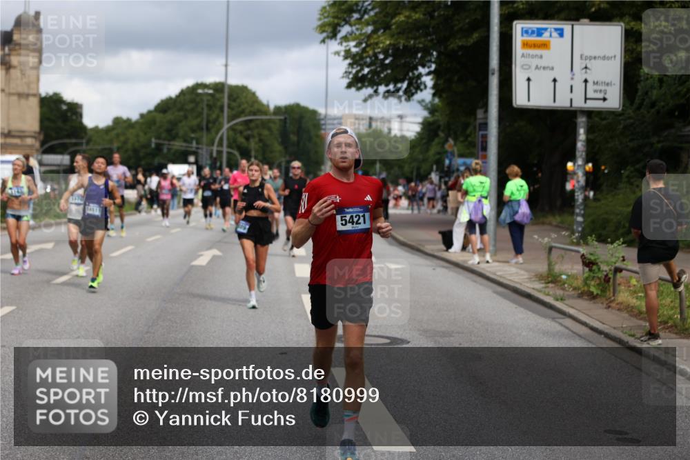 29.06.2025 - hella hamburg halbmarathon Yannick Fuchs http://msf.ph/oto/8180999 29.06.2025 10:43:01 20KM 1163, 1176, 1537, 1892, 2260, 3985, 4711, 4847, 4890, 5421, 6389, 6923, 8302, 8889, 9348, 9661, 9770, 10053, 10860, 11451, 11679, 12149, 12534, 12690, 12840, 13009, 13183, 13450, 13962, 14033, 14192, 14511, 14990, 15384, 15784, 15894, 15917, 15981, 16592, 17127, 17395, 17745, 17855, 17982, 18251, 18598, 18815, 18887 meine-sportfotos.de