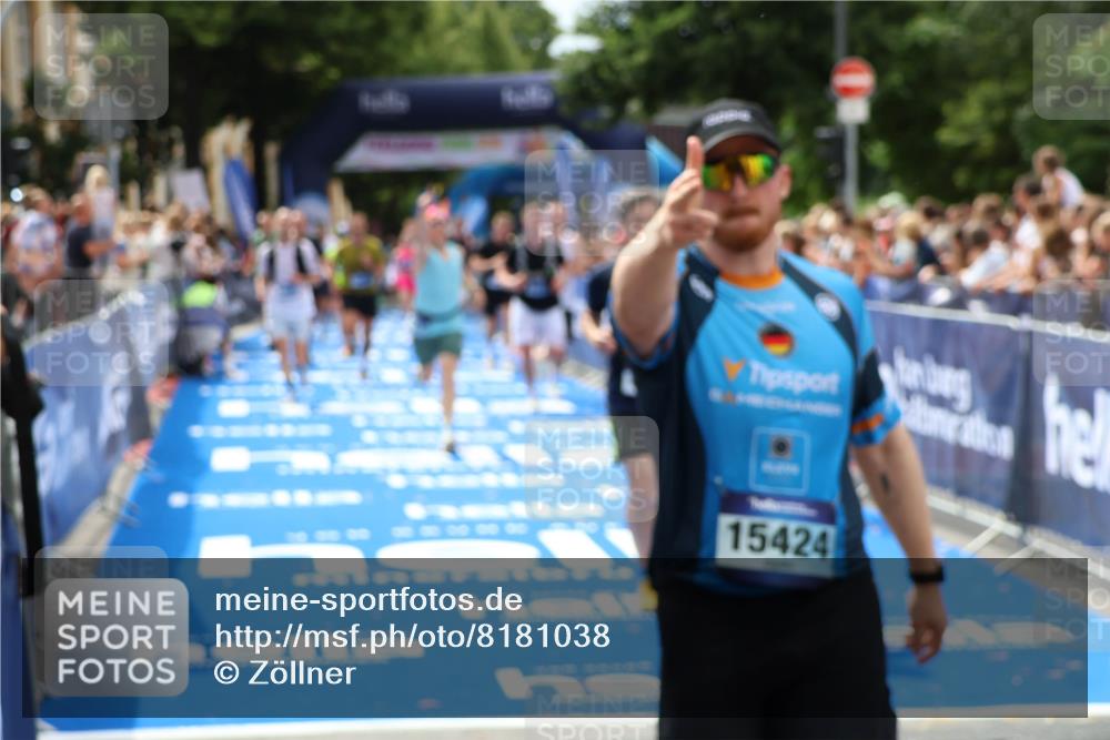 29.06.2025 - hella hamburg halbmarathon Zöllner http://msf.ph/oto/8181038 29.06.2025 10:40:14 Ziel 3547, 4381, 5007, 5409, 5410, 5508, 5916, 7495, 8465, 8933, 10968, 11731, 12704, 13667, 15424, 18614, 18979 meine-sportfotos.de