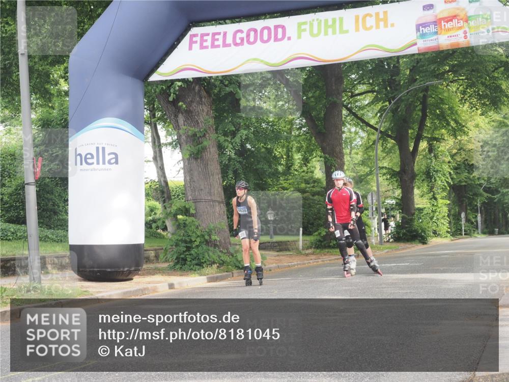 29.06.2025 - hella hamburg halbmarathon KatJ http://msf.ph/oto/8181045 29.06.2025 09:22:59 Zwischen KM18-KM19  meine-sportfotos.de
