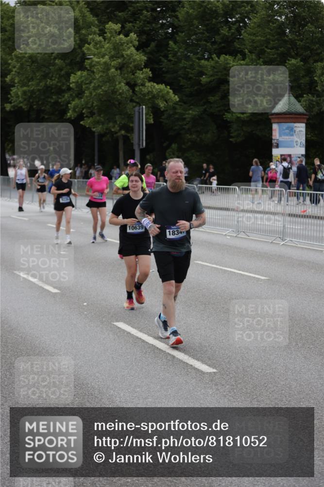 29.06.2025 - hella hamburg halbmarathon Jannik Wohlers http://msf.ph/oto/8181052 29.06.2025 11:10:08 Lombardsbrücke 1101, 1383, 2005, 3072, 4640, 4960, 4976, 6247, 6893, 7523, 7643, 8066, 8116, 9224, 9226, 9535, 10381, 10447, 10448, 10523, 10639, 11396, 11700, 11701, 11763, 11764, 11881, 11920, 12076, 12576, 12897, 14393, 14400, 15385, 15518, 16315, 16551, 16718, 17065, 17211, 18347, 18850 meine-sportfotos.de