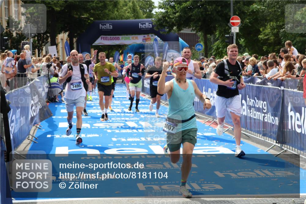 29.06.2025 - hella hamburg halbmarathon Zöllner http://msf.ph/oto/8181104 29.06.2025 10:40:16 Ziel 3547, 4381, 5007, 5409, 5410, 5508, 5803, 5916, 7495, 8465, 10968, 11731, 12704, 13667, 14699, 18614, 18979 meine-sportfotos.de