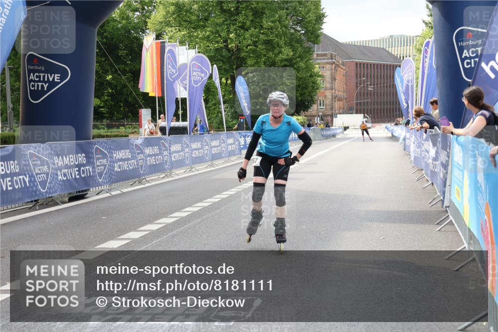 29.06.2025 - hella hamburg halbmarathon Strokosch-Dieckow http://msf.ph/oto/8181111 29.06.2025 09:21:58 Ziel 20067, 20276 meine-sportfotos.de