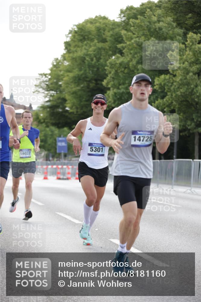 29.06.2025 - hella hamburg halbmarathon Jannik Wohlers http://msf.ph/oto/8181160 29.06.2025 09:42:40 Lombardsbrücke 4338, 5301, 9097, 9385, 11994, 12341, 12529, 12992, 13346, 14728, 18037 meine-sportfotos.de