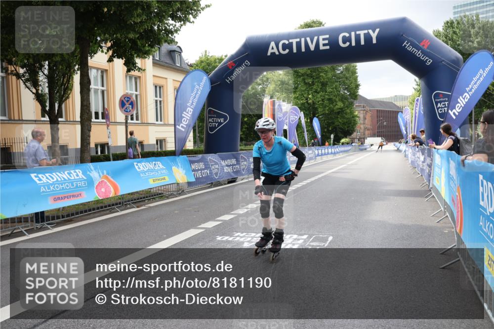 29.06.2025 - hella hamburg halbmarathon Strokosch-Dieckow http://msf.ph/oto/8181190 29.06.2025 09:21:59 Ziel 20067, 20276 meine-sportfotos.de