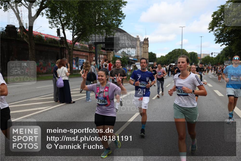29.06.2025 - hella hamburg halbmarathon Yannick Fuchs http://msf.ph/oto/8181191 29.06.2025 11:20:49 20KM 1187, 2249, 2414, 2959, 3185, 3579, 3825, 3826, 4350, 5061, 5838, 6347, 6598, 6951, 7266, 7348, 7772, 8286, 9062, 9256, 9807, 10039, 12305, 12381, 12395, 12844, 12874, 13820, 13984, 14105, 14155, 14906, 15102, 15153, 15456, 15481, 15725, 16107, 16182, 16331, 16457, 16541, 16662, 16735, 16920, 17068, 18070, 18071, 18322, 18507, 18769, 18943, 19012 meine-sportfotos.de