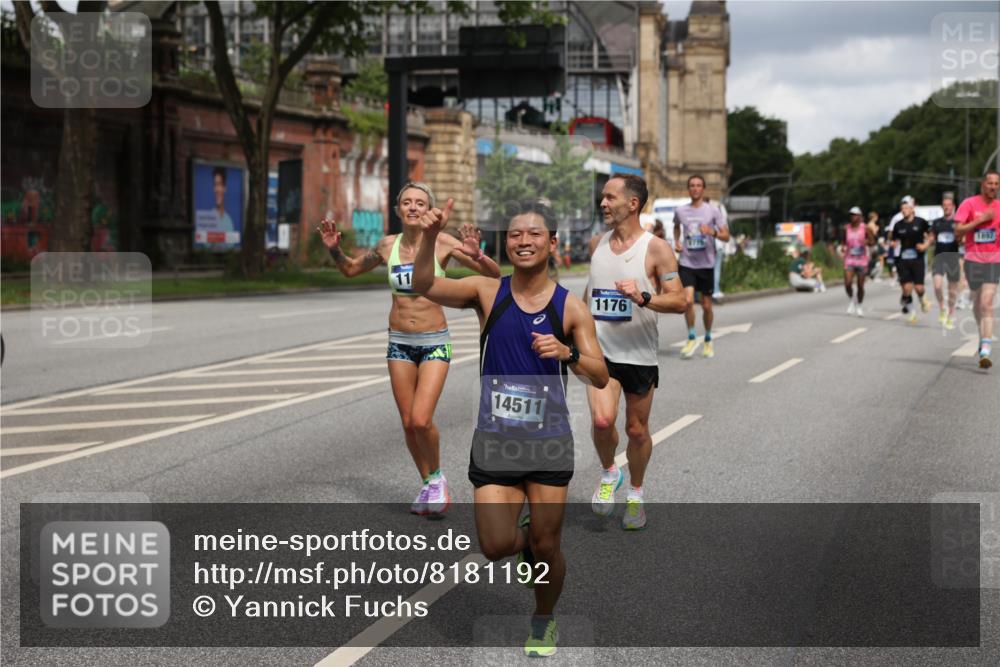29.06.2025 - hella hamburg halbmarathon Yannick Fuchs http://msf.ph/oto/8181192 29.06.2025 10:43:04 20KM 1163, 1176, 1452, 1892, 2260, 3985, 4183, 4185, 4847, 4890, 5421, 6389, 8302, 8889, 9348, 9661, 9770, 10053, 10859, 10860, 11451, 11679, 12533, 12534, 12690, 13009, 13183, 13269, 13450, 13962, 14033, 14192, 14511, 14990, 15384, 15784, 15857, 15894, 15917, 15981, 16592, 17395, 17745, 17855, 17982, 18598, 18815, 18873, 18887 meine-sportfotos.de