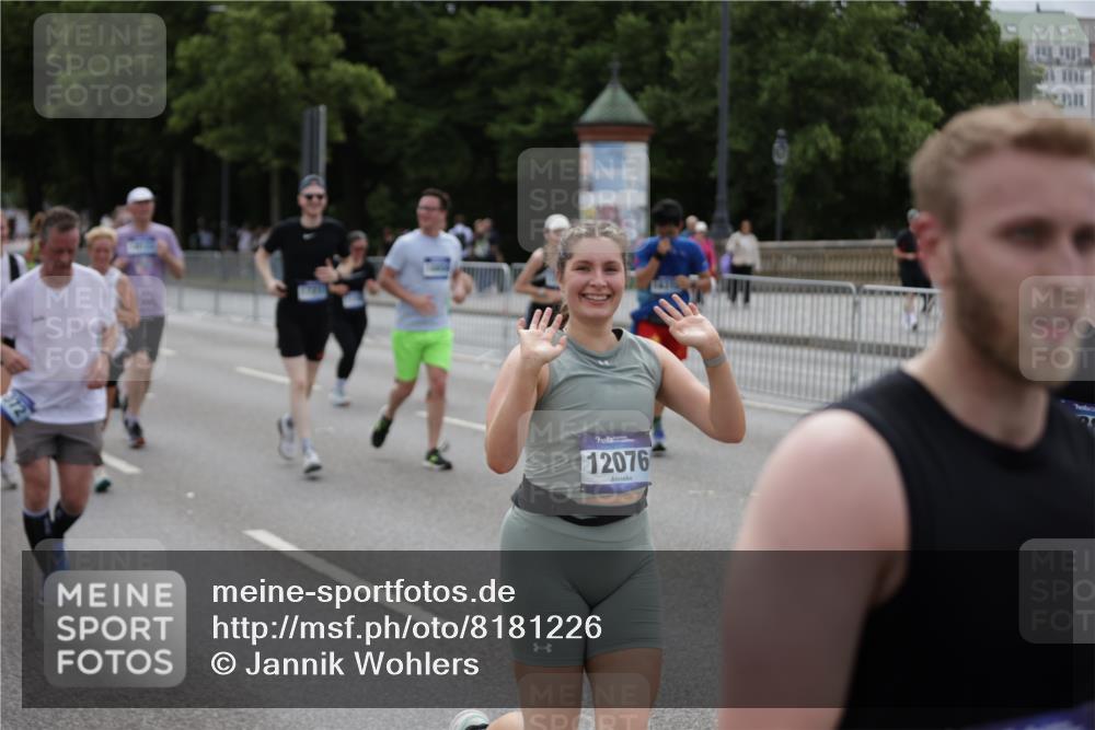 29.06.2025 - hella hamburg halbmarathon Jannik Wohlers http://msf.ph/oto/8181226 29.06.2025 11:10:17 Lombardsbrücke 1101, 1383, 1585, 2005, 2506, 2508, 3072, 4960, 4976, 5303, 7523, 8262, 9224, 9226, 9535, 10639, 11396, 11700, 11701, 11920, 12076, 12420, 12897, 13061, 13087, 13978, 15768, 16315, 16718, 17211, 18056, 18094, 18123, 18127, 18347, 18850 meine-sportfotos.de