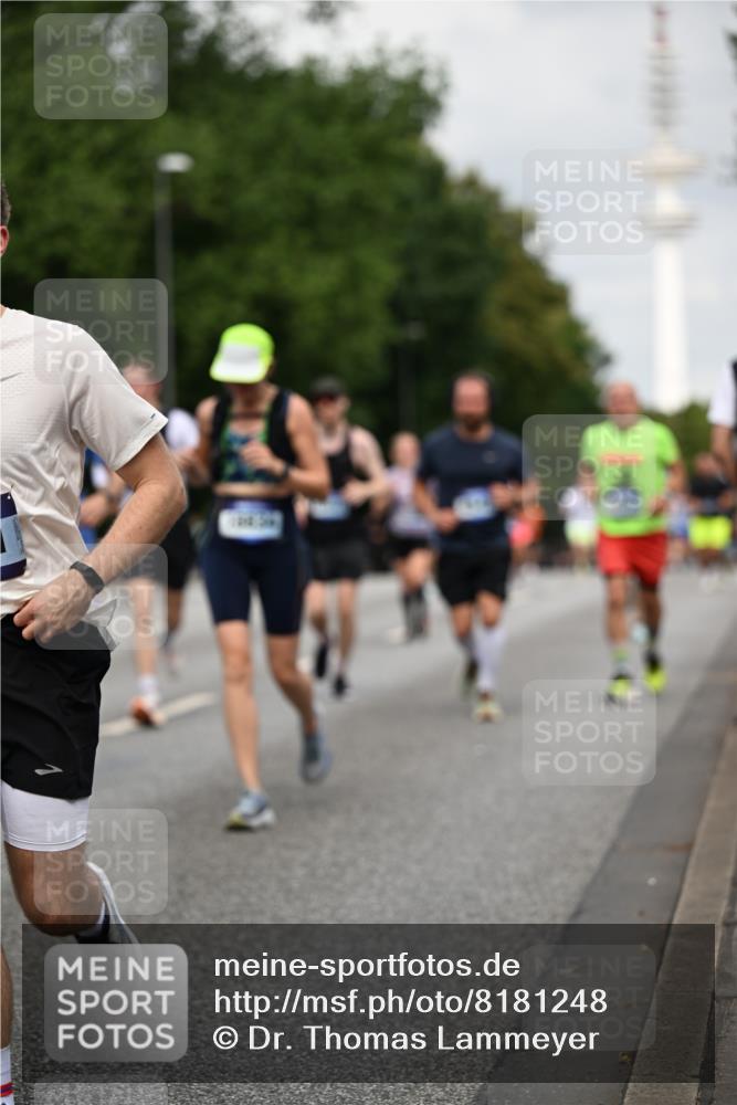 29.06.2025 - hella hamburg halbmarathon Dr. Thomas Lammeyer http://msf.ph/oto/8181248 29.06.2025 10:10:23 Kennedybrücke 1766, 1830, 1936, 2471, 2624, 3062, 4169, 4542, 5431, 6014, 7741, 8290, 8744, 8909, 10214, 10781 meine-sportfotos.de