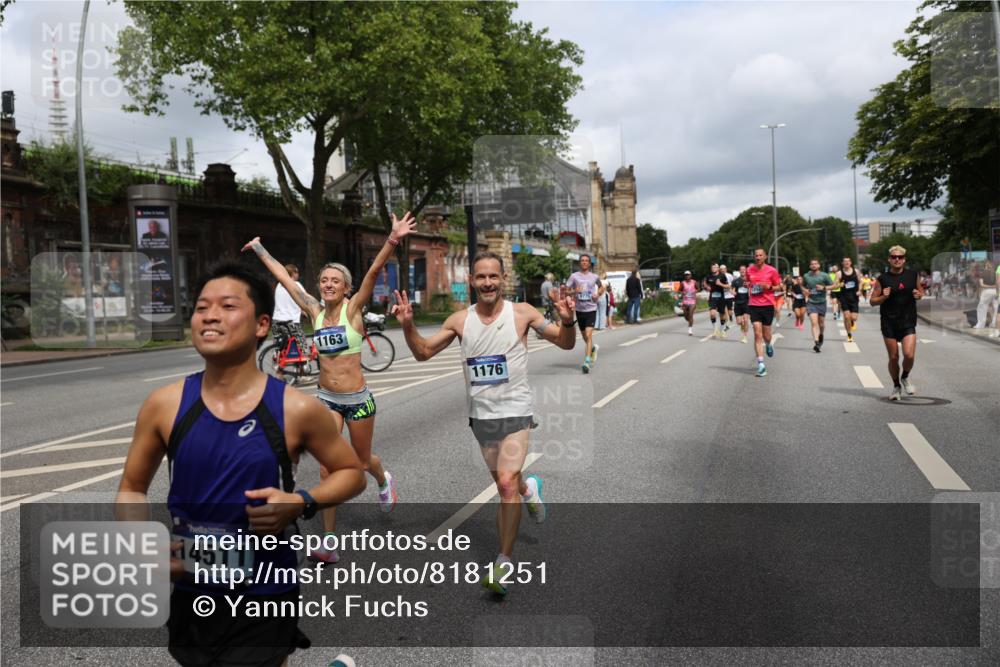 29.06.2025 - hella hamburg halbmarathon Yannick Fuchs http://msf.ph/oto/8181251 29.06.2025 10:43:05 20KM 1163, 1176, 1452, 1892, 2260, 3985, 4183, 4185, 4847, 4890, 5421, 6389, 8302, 8889, 9348, 9661, 9770, 10053, 10859, 10860, 11451, 11679, 12533, 12534, 12690, 13009, 13183, 13269, 13450, 13962, 14033, 14192, 14511, 15384, 15784, 15857, 15894, 15981, 16369, 16592, 17395, 17632, 17745, 17855, 17982, 18598, 18815, 18873, 18887 meine-sportfotos.de