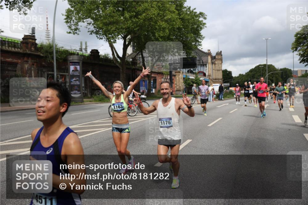 29.06.2025 - hella hamburg halbmarathon Yannick Fuchs http://msf.ph/oto/8181282 29.06.2025 10:43:05 20KM 1163, 1176, 1452, 1892, 2260, 3985, 4183, 4185, 4847, 4890, 5421, 6389, 8302, 8889, 9348, 9661, 9770, 10053, 10859, 10860, 11451, 11679, 12533, 12534, 12690, 13009, 13183, 13269, 13450, 13962, 14033, 14192, 14511, 15384, 15784, 15857, 15894, 15981, 16369, 16592, 17395, 17632, 17745, 17855, 17982, 18598, 18815, 18873, 18887 meine-sportfotos.de