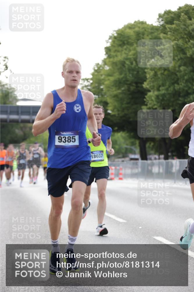 29.06.2025 - hella hamburg halbmarathon Jannik Wohlers http://msf.ph/oto/8181314 29.06.2025 09:42:41 Lombardsbrücke 4338, 5301, 9097, 9385, 11994, 12341, 12529, 12992, 13346, 14728, 18037 meine-sportfotos.de