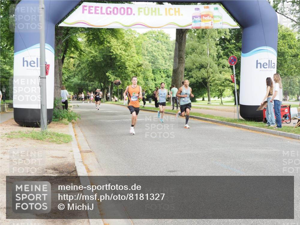 29.06.2025 - hella hamburg halbmarathon MichiJ http://msf.ph/oto/8181327 29.06.2025 10:17:18 Zwischen KM18-KM19 5344, 10848, 17893, 18037 meine-sportfotos.de