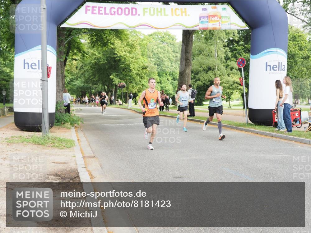 29.06.2025 - hella hamburg halbmarathon MichiJ http://msf.ph/oto/8181423 29.06.2025 10:17:19 Zwischen KM18-KM19 5344, 10848, 14757, 14828, 17893, 18037 meine-sportfotos.de