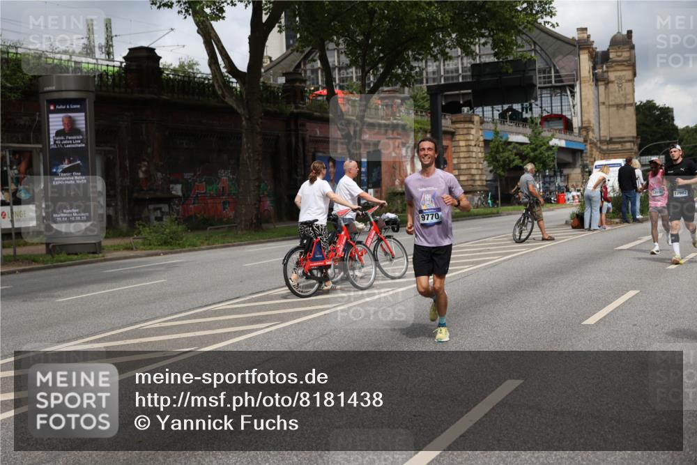 29.06.2025 - hella hamburg halbmarathon Yannick Fuchs http://msf.ph/oto/8181438 29.06.2025 10:43:07 20KM 1163, 1176, 1452, 1892, 2260, 3985, 4183, 4185, 4847, 4890, 5421, 5705, 6389, 8302, 8889, 9348, 9661, 9770, 10053, 10859, 10860, 11451, 11579, 11679, 11779, 12533, 12534, 12690, 13009, 13183, 13269, 13450, 13962, 14033, 14511, 15384, 15784, 15857, 15894, 16369, 16592, 17173, 17395, 17632, 17745, 17855, 17982, 18598, 18873, 18887 meine-sportfotos.de