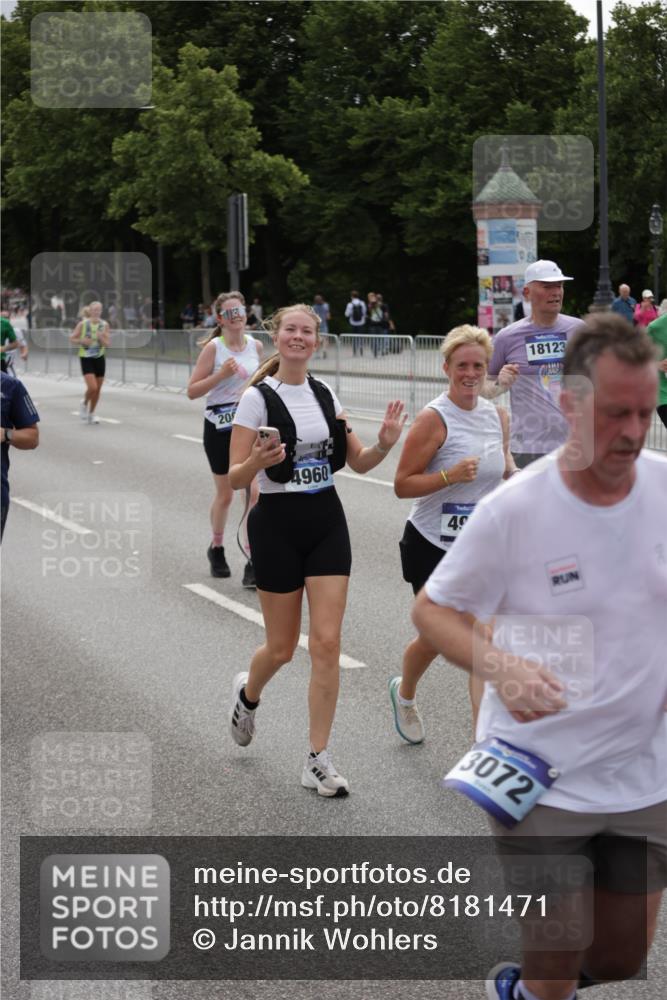 29.06.2025 - hella hamburg halbmarathon Jannik Wohlers http://msf.ph/oto/8181471 29.06.2025 11:10:20 Lombardsbrücke 1101, 1383, 1585, 2005, 2506, 2508, 3072, 4655, 4960, 4976, 5303, 7523, 8262, 9224, 9226, 9535, 10639, 11700, 11701, 11920, 12076, 12420, 12583, 13061, 13087, 13978, 15768, 15886, 16312, 16315, 17211, 18056, 18094, 18123, 18127, 18850 meine-sportfotos.de