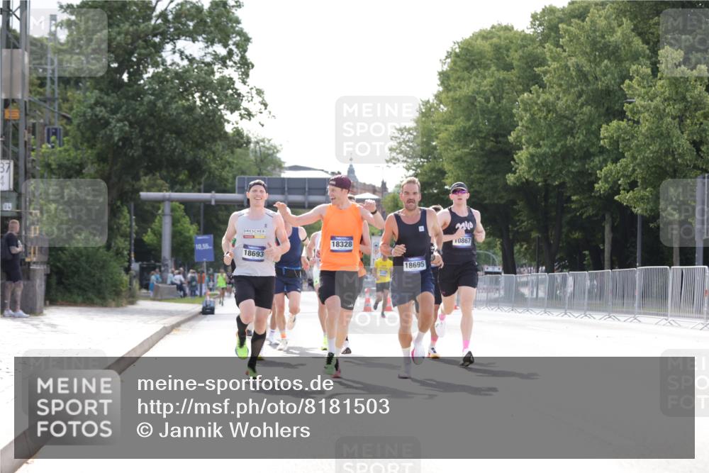 29.06.2025 - hella hamburg halbmarathon Jannik Wohlers http://msf.ph/oto/8181503 29.06.2025 09:42:47 Lombardsbrücke 4338, 5301, 9097, 9385, 9565, 9767, 10867, 11994, 12341, 12529, 12992, 13374, 14728, 14757, 15483, 15671, 18037, 18328, 18693, 18695, 18989 meine-sportfotos.de
