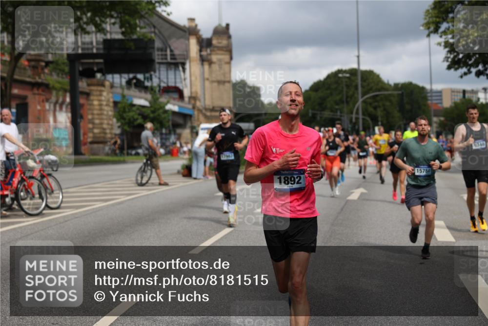 29.06.2025 - hella hamburg halbmarathon Yannick Fuchs http://msf.ph/oto/8181515 29.06.2025 10:43:08 20KM 1163, 1176, 1452, 1892, 2260, 3985, 4183, 4185, 4847, 4890, 5705, 6389, 8302, 8889, 9348, 9649, 9661, 9770, 10053, 10184, 10859, 10860, 11451, 11579, 11679, 11779, 12094, 12421, 12533, 12534, 12690, 13009, 13183, 13269, 13450, 13962, 14033, 14511, 15384, 15784, 15857, 15894, 16369, 16592, 17173, 17395, 17632, 17745, 17855, 17982, 18598, 18873, 18887 meine-sportfotos.de