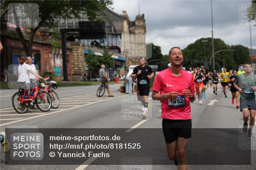 29.06.2025 - hella hamburg halbmarathon Yannick Fuchs http://msf.ph/oto/8181525 29.06.2025 10:43:08 20KM 1163, 1176, 1452, 1892, 2260, 3985, 4183, 4185, 4847, 4890, 5705, 6389, 8302, 8889, 9348, 9649, 9661, 9770, 10053, 10184, 10859, 10860, 11451, 11579, 11679, 11779, 12094, 12421, 12533, 12534, 12690, 13009, 13183, 13269, 13450, 13962, 14033, 14511, 15384, 15784, 15857, 15894, 16369, 16592, 17173, 17395, 17632, 17745, 17855, 17982, 18598, 18873, 18887 meine-sportfotos.de