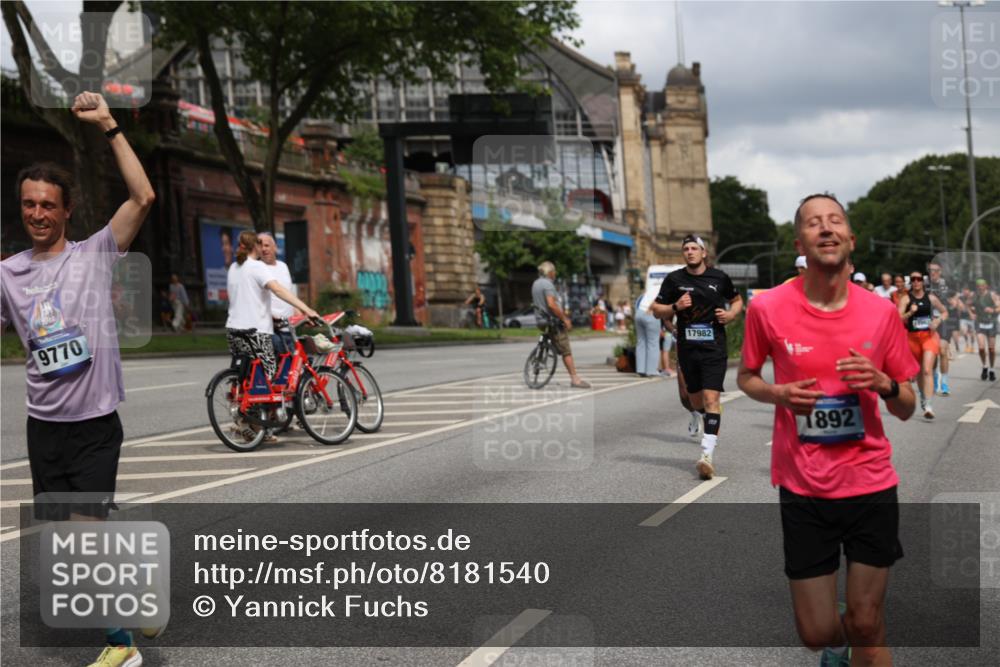29.06.2025 - hella hamburg halbmarathon Yannick Fuchs http://msf.ph/oto/8181540 29.06.2025 10:43:08 20KM 1163, 1176, 1452, 1892, 2260, 3985, 4183, 4185, 4847, 4890, 5705, 6389, 8302, 8889, 9348, 9649, 9661, 9770, 10053, 10184, 10859, 10860, 11451, 11579, 11679, 11779, 12094, 12421, 12533, 12534, 12690, 13009, 13183, 13269, 13450, 13962, 14033, 14511, 15384, 15784, 15857, 15894, 16369, 16592, 17173, 17395, 17632, 17745, 17855, 17982, 18598, 18873, 18887 meine-sportfotos.de