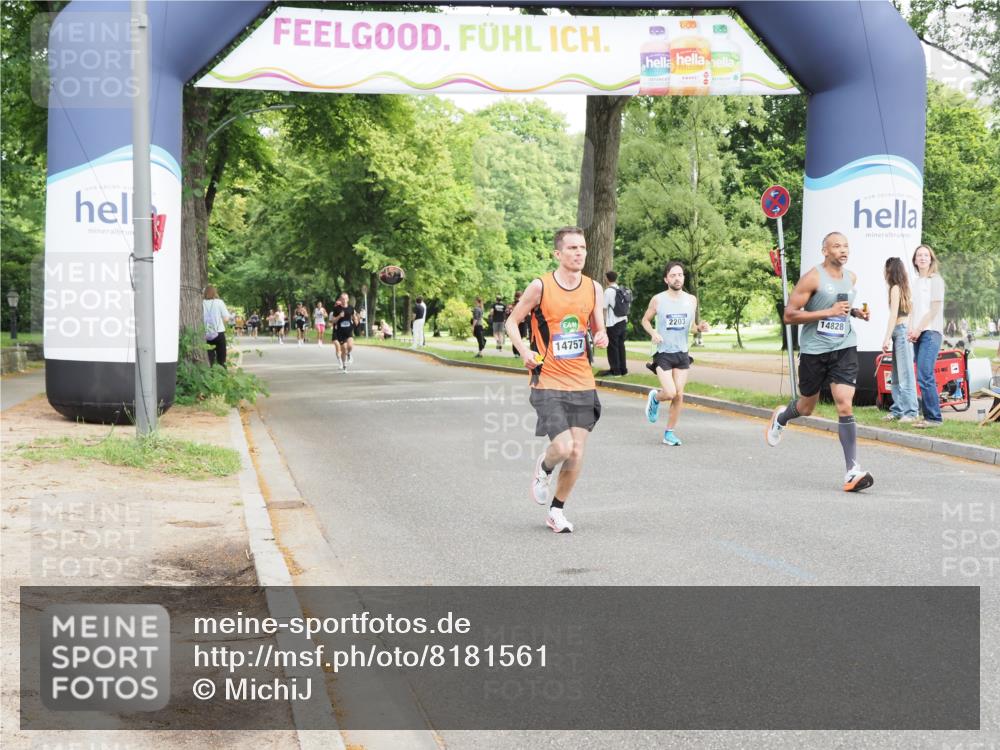 29.06.2025 - hella hamburg halbmarathon MichiJ http://msf.ph/oto/8181561 29.06.2025 10:17:19 Zwischen KM18-KM19 5344, 10848, 14757, 14828, 17893, 18037 meine-sportfotos.de