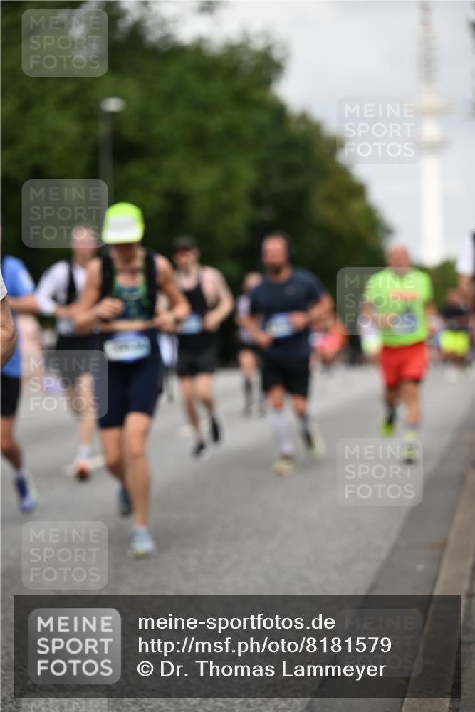 29.06.2025 - hella hamburg halbmarathon Dr. Thomas Lammeyer http://msf.ph/oto/8181579 29.06.2025 10:10:24 Kennedybrücke 1766, 1830, 1936, 2471, 2624, 3062, 4169, 4542, 5431, 6014, 7741, 8051, 8290, 8744, 8909, 10214, 10781 meine-sportfotos.de