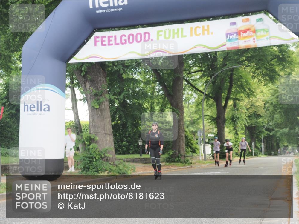 29.06.2025 - hella hamburg halbmarathon KatJ http://msf.ph/oto/8181623 29.06.2025 09:23:33 Zwischen KM18-KM19  meine-sportfotos.de