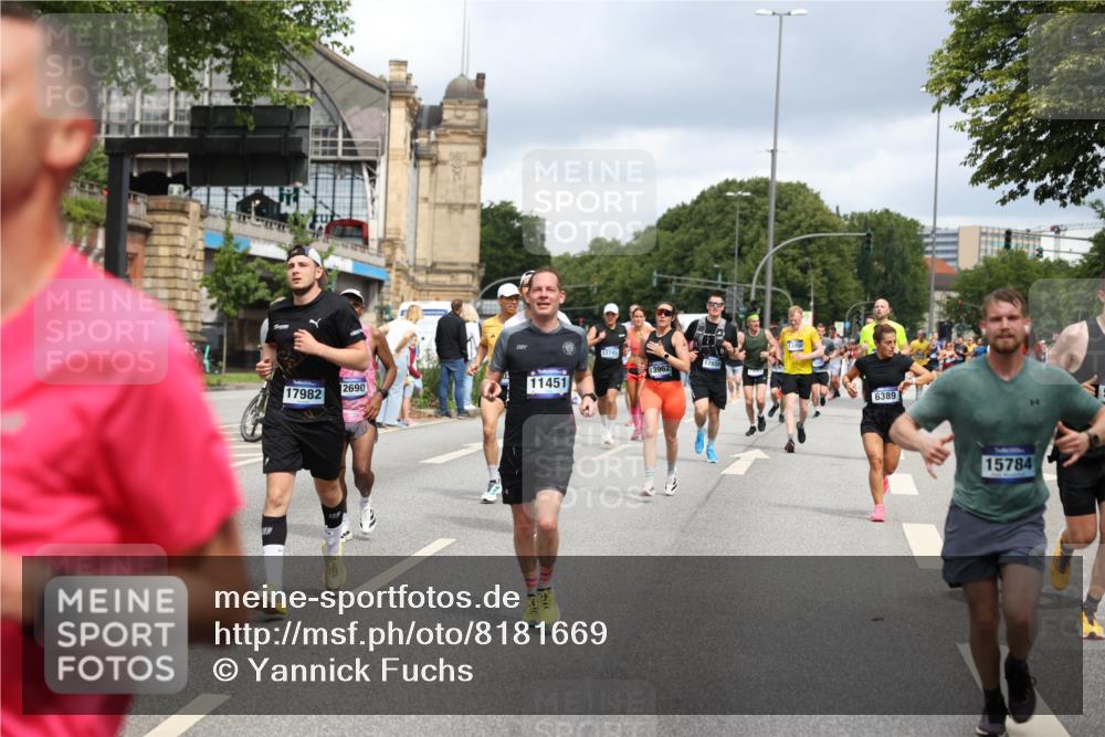 29.06.2025 - hella hamburg halbmarathon Yannick Fuchs http://msf.ph/oto/8181669 29.06.2025 10:43:09 20KM 1163, 1176, 1381, 1452, 1892, 2260, 3985, 4183, 4185, 4847, 4890, 5705, 6389, 7067, 8302, 8821, 8889, 9213, 9348, 9649, 9661, 9770, 10053, 10184, 10859, 10860, 11451, 11579, 11679, 11779, 12094, 12421, 12533, 12534, 12690, 13009, 13183, 13269, 13450, 13962, 14033, 14511, 15384, 15784, 15857, 15894, 16369, 16592, 16627, 17173, 17395, 17632, 17745, 17855, 17982, 18598, 18873, 18887 meine-sportfotos.de