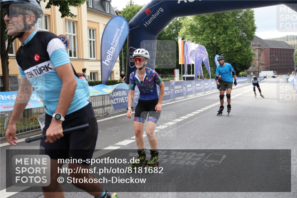 29.06.2025 - hella hamburg halbmarathon Strokosch-Dieckow http://msf.ph/oto/8181682 29.06.2025 09:22:51 Ziel 20105, 20439, 20499, 20500 meine-sportfotos.de