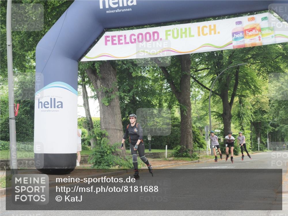 29.06.2025 - hella hamburg halbmarathon KatJ http://msf.ph/oto/8181688 29.06.2025 09:23:33 Zwischen KM18-KM19  meine-sportfotos.de