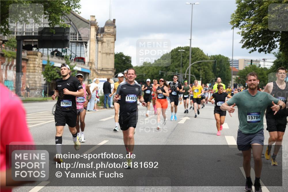 29.06.2025 - hella hamburg halbmarathon Yannick Fuchs http://msf.ph/oto/8181692 29.06.2025 10:43:09 20KM 1163, 1176, 1381, 1452, 1892, 2260, 3985, 4183, 4185, 4847, 4890, 5705, 6389, 7067, 8302, 8821, 8889, 9213, 9348, 9649, 9661, 9770, 10053, 10184, 10859, 10860, 11451, 11579, 11679, 11779, 12094, 12421, 12533, 12534, 12690, 13009, 13183, 13269, 13450, 13962, 14033, 14511, 15384, 15784, 15857, 15894, 16369, 16592, 16627, 17173, 17395, 17632, 17745, 17855, 17982, 18598, 18873, 18887 meine-sportfotos.de