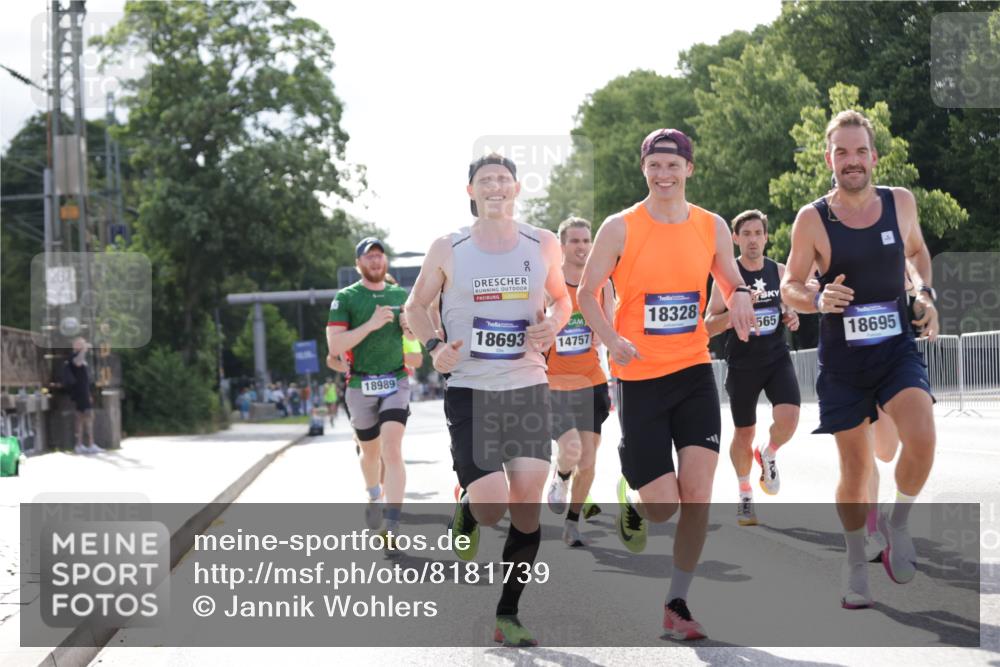 29.06.2025 - hella hamburg halbmarathon Jannik Wohlers http://msf.ph/oto/8181739 29.06.2025 09:42:48 Lombardsbrücke 1271, 4338, 5301, 9097, 9385, 9565, 9767, 10867, 11994, 12341, 12529, 12992, 13374, 14728, 14757, 15483, 15671, 18037, 18328, 18693, 18695, 18989 meine-sportfotos.de