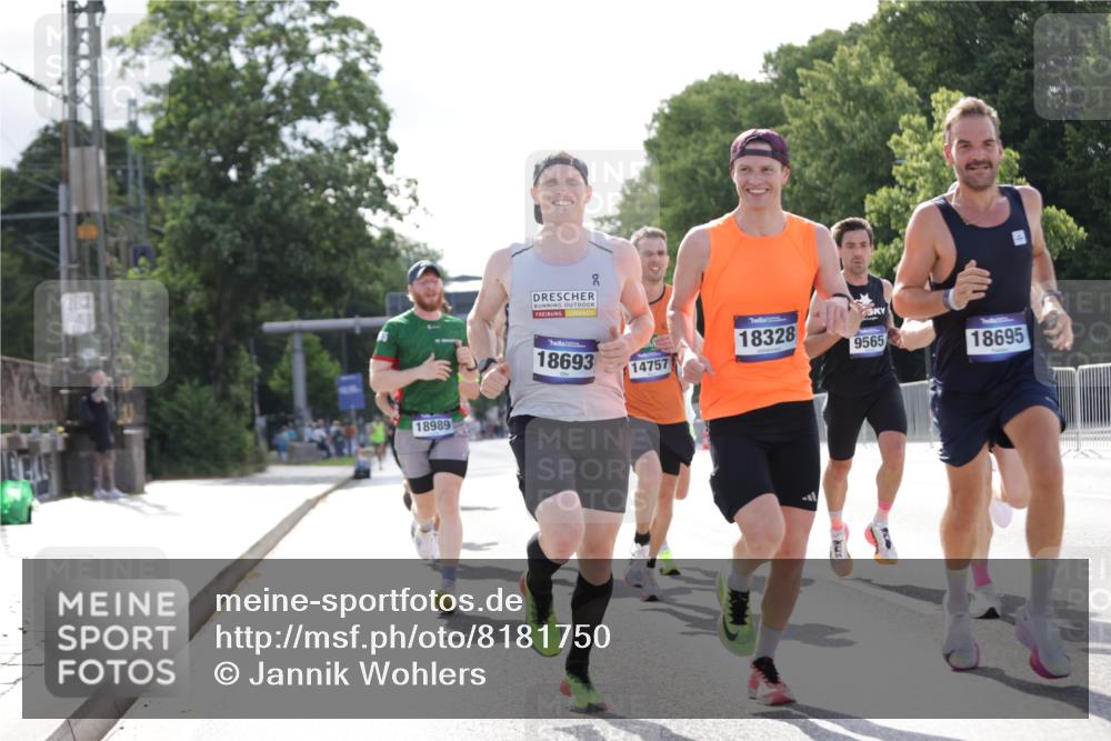 29.06.2025 - hella hamburg halbmarathon Jannik Wohlers http://msf.ph/oto/8181750 29.06.2025 09:42:49 Lombardsbrücke 1271, 4338, 5301, 9097, 9385, 9565, 9767, 10867, 11994, 12341, 13374, 14728, 14757, 15483, 15671, 18037, 18328, 18693, 18695, 18989 meine-sportfotos.de