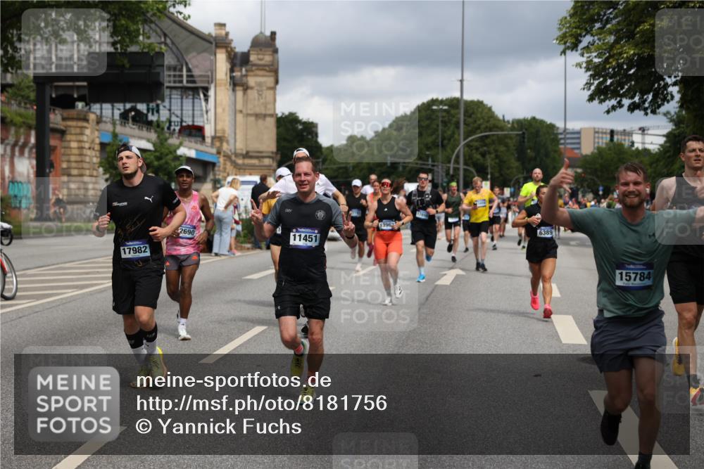 29.06.2025 - hella hamburg halbmarathon Yannick Fuchs http://msf.ph/oto/8181756 29.06.2025 10:43:09 20KM 1163, 1176, 1381, 1452, 1892, 2260, 3985, 4183, 4185, 4847, 4890, 5705, 6389, 7067, 8302, 8821, 8889, 9213, 9348, 9649, 9661, 9770, 10053, 10184, 10859, 10860, 11451, 11579, 11679, 11779, 12094, 12421, 12533, 12534, 12690, 13009, 13183, 13269, 13450, 13962, 14033, 14511, 15384, 15784, 15857, 15894, 16369, 16592, 16627, 17173, 17395, 17632, 17745, 17855, 17982, 18598, 18873, 18887 meine-sportfotos.de