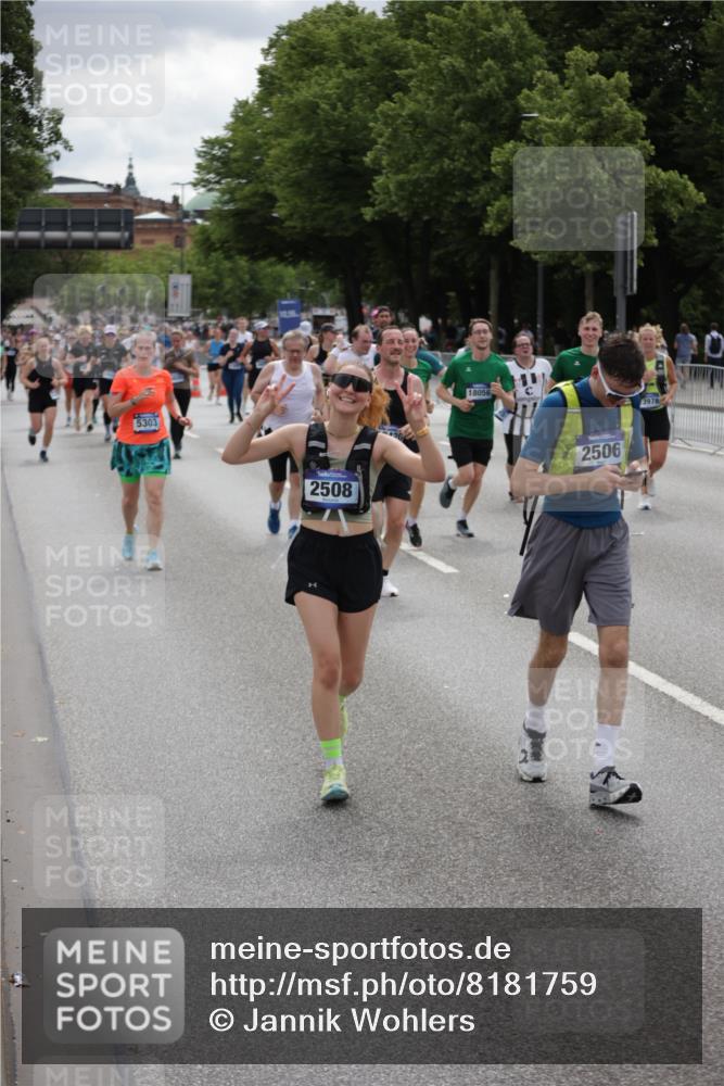 29.06.2025 - hella hamburg halbmarathon Jannik Wohlers http://msf.ph/oto/8181759 29.06.2025 11:10:23 Lombardsbrücke 1101, 1383, 1585, 2005, 2506, 2508, 3072, 4655, 4667, 4960, 4976, 5303, 6384, 7523, 8262, 9224, 9226, 9535, 10965, 11700, 11701, 11920, 12076, 12420, 12583, 13061, 13087, 13866, 13978, 14056, 14698, 15768, 15886, 16312, 16315, 17101, 17121, 17211, 18056, 18094, 18123, 18127, 18850 meine-sportfotos.de