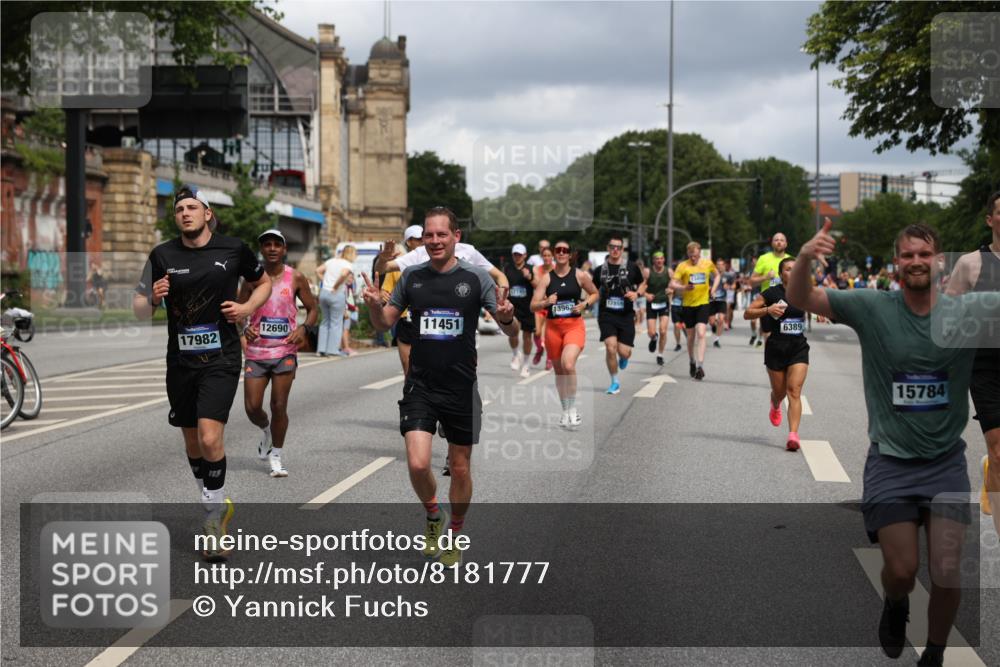29.06.2025 - hella hamburg halbmarathon Yannick Fuchs http://msf.ph/oto/8181777 29.06.2025 10:43:09 20KM 1163, 1176, 1381, 1452, 1892, 2260, 3985, 4183, 4185, 4847, 4890, 5705, 6389, 7067, 8302, 8821, 8889, 9213, 9348, 9649, 9661, 9770, 10053, 10184, 10859, 10860, 11451, 11579, 11679, 11779, 12094, 12421, 12533, 12534, 12690, 13009, 13183, 13269, 13450, 13962, 14033, 14511, 15384, 15784, 15857, 15894, 16369, 16592, 16627, 17173, 17395, 17632, 17745, 17855, 17982, 18598, 18873, 18887 meine-sportfotos.de
