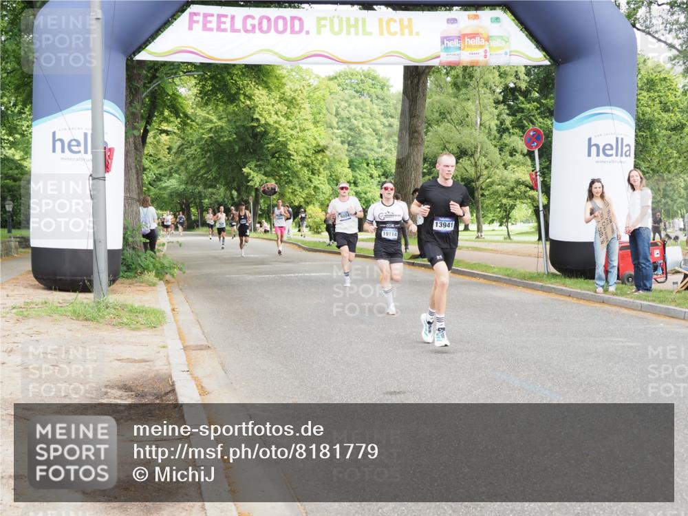 29.06.2025 - hella hamburg halbmarathon MichiJ http://msf.ph/oto/8181779 29.06.2025 10:17:25 Zwischen KM18-KM19 2203, 13941, 14757, 14828 meine-sportfotos.de
